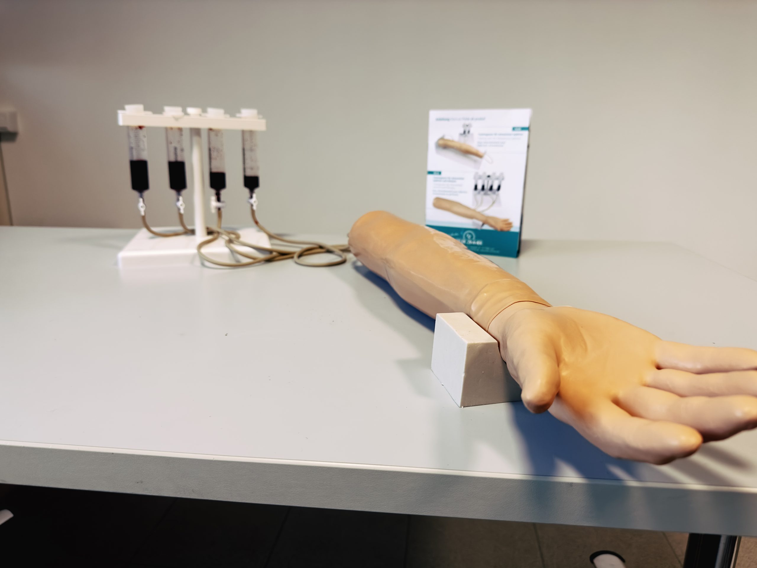 <strong>Erler Zimmer, arm for venous sampling</strong>